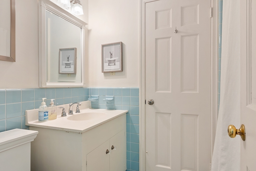 6 Needham Road Lynnfield, MA 01940 - Photo 31 of 42