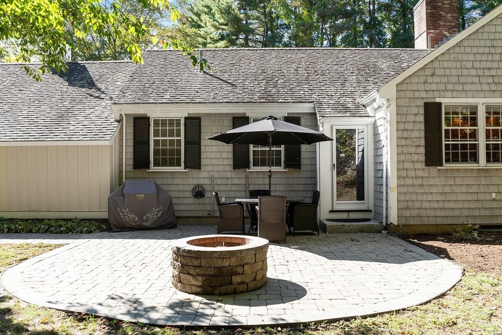 6 Needham Road Lynnfield, MA 01940 - Photo 35 of 42