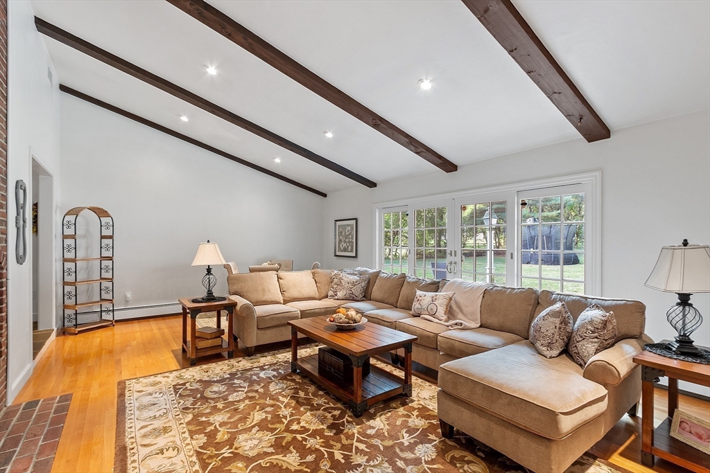 6 Needham Road Lynnfield, MA 01940 - Photo 7 of 42