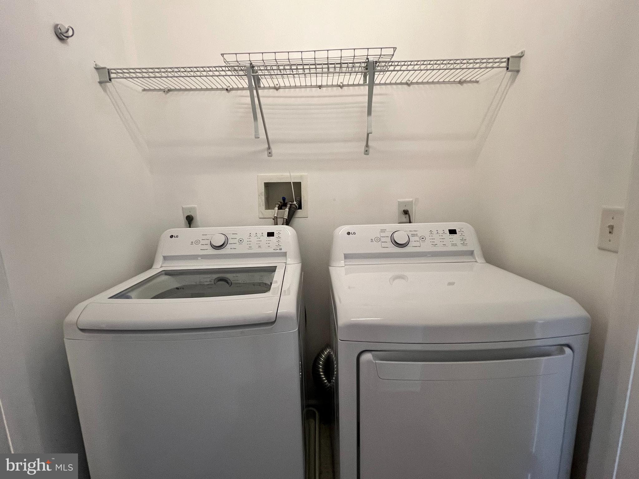 422 Masterson Court Ewing, NJ 08618 - Photo 23 of 29 a utility room with dryer and washer