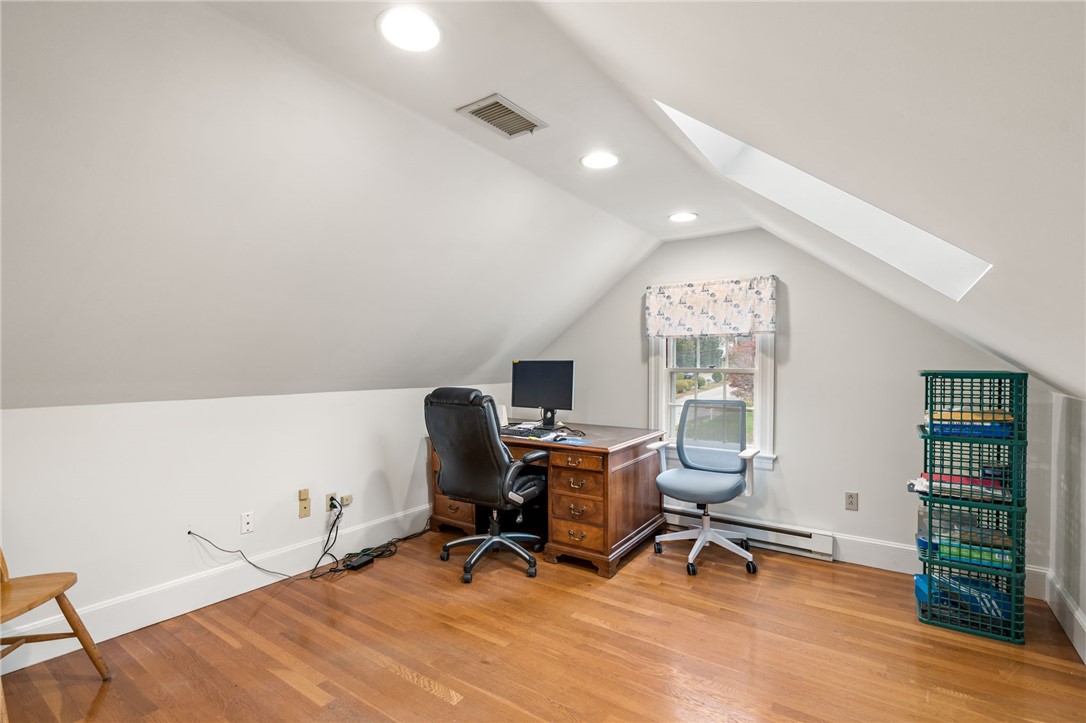 29 Overhill Road Warwick, RI 02818 - Photo 19 of 38 Third Floor Office/Den