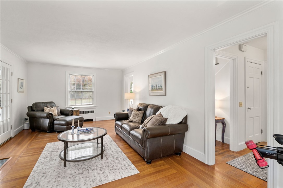 29 Overhill Road Warwick, RI 02818 - Photo 5 of 38 Gallery Image 5