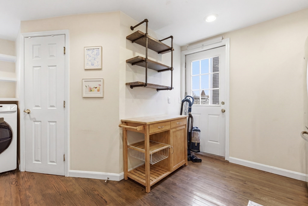 245 West Fifth Street, Unit 4 Boston, MA 02127 - Photo 11 of 27