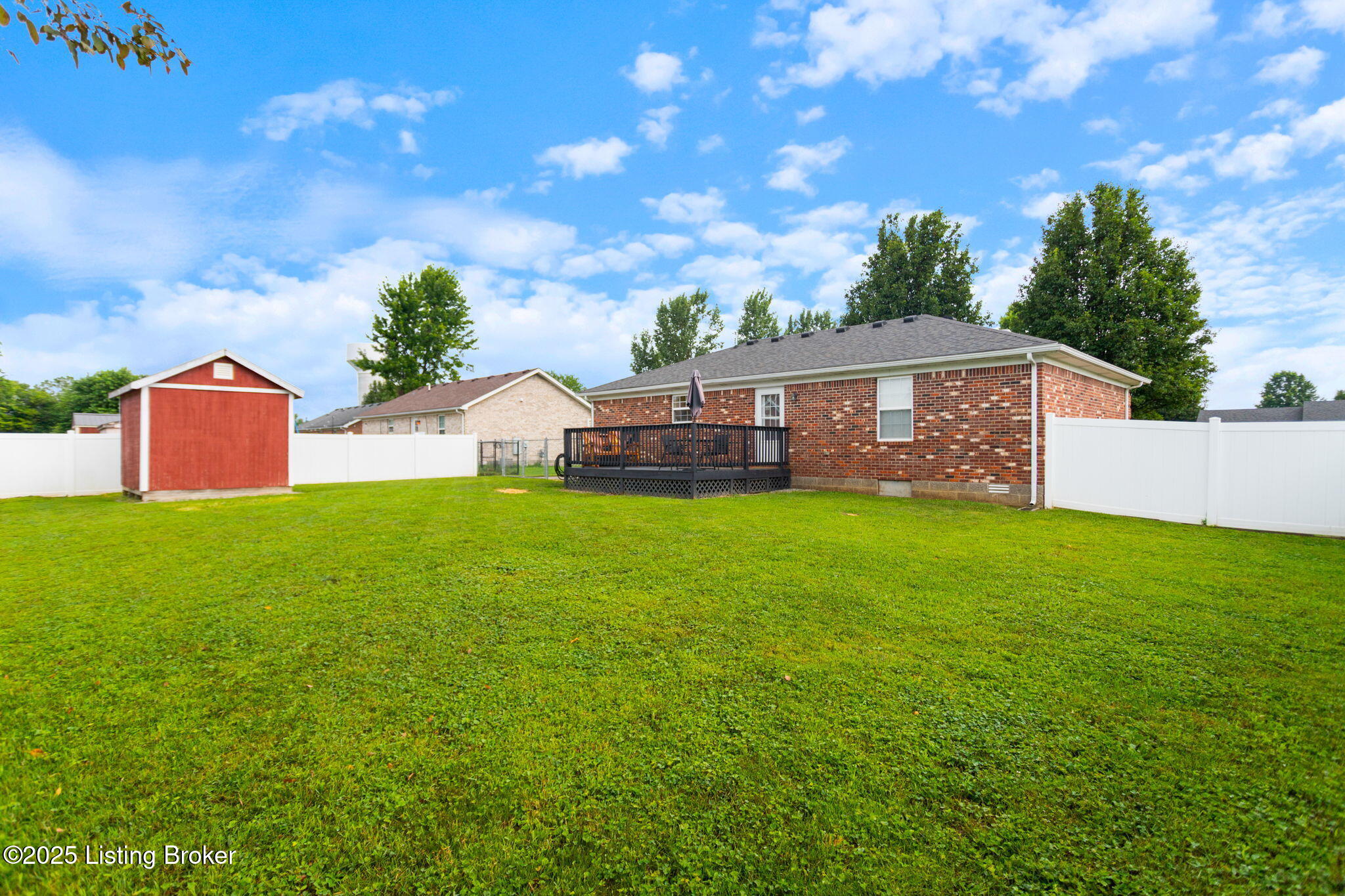 405 Forest Ridge Drive Mount Washington, KY 40047 - Photo 36 of 42 405 Forest Ridge Dr-9