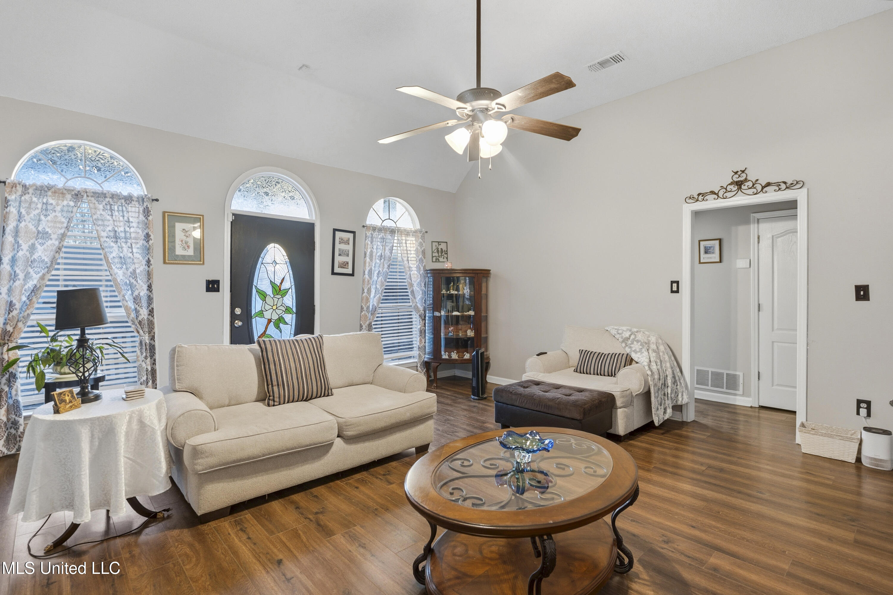 5696 Blocker Street Olive Branch, MS 38654 - Photo 5 of 24 DSC05926