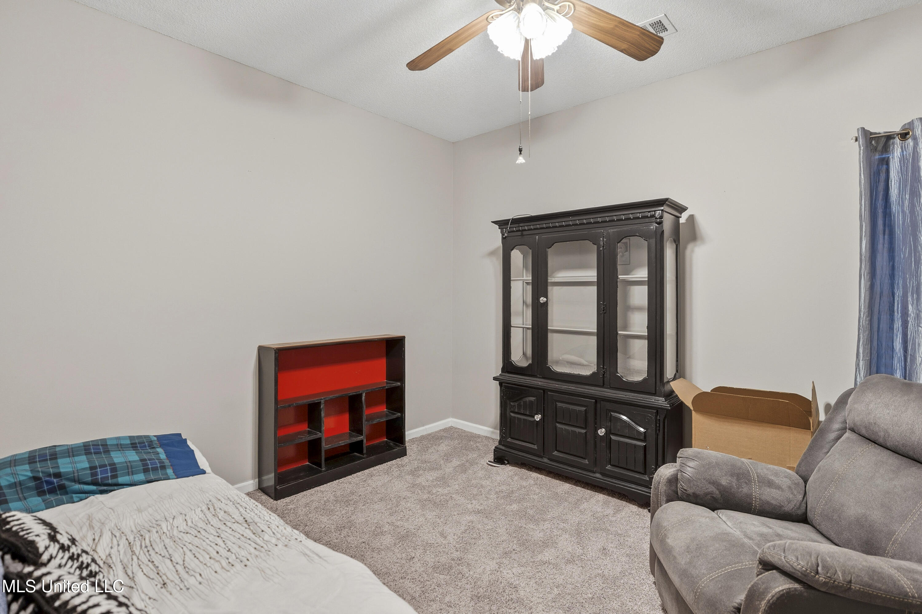 5696 Blocker Street Olive Branch, MS 38654 - Photo 8 of 24 DSC05941