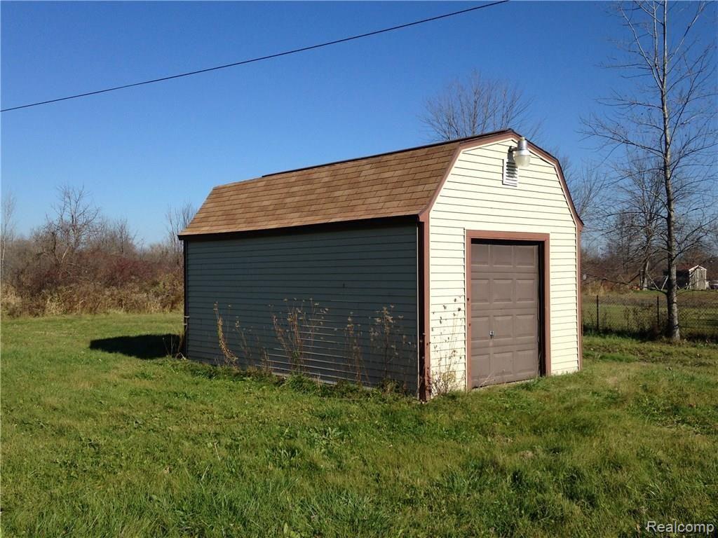 9323 Cole Road Durand, MI 48429 - Photo 11 of 37 Gallery Image 11