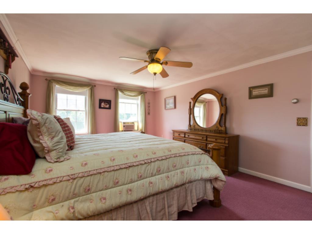 96 Township Road Pelham, NH 03076 - Photo 22 of 29