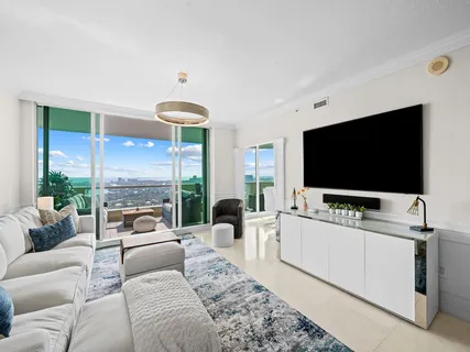 $1,350,000 | 411 North New River Drive East, Unit 3402, Fort Lauderdale, FL 33301