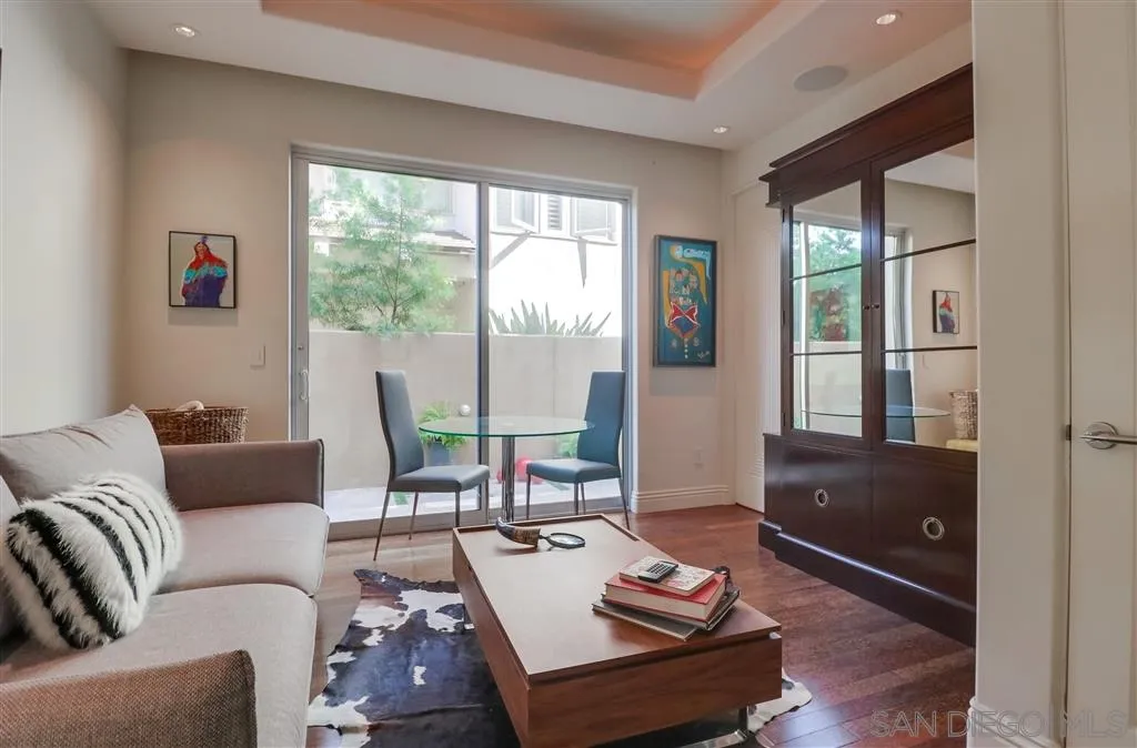 22 Green Turtle Road Coronado, CA 92118 - Photo 21 of 25 a living room with furniture and a window