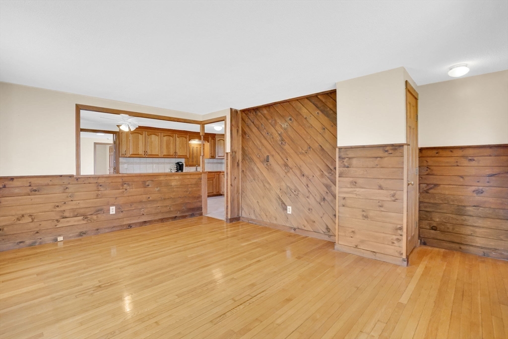142 Louis Road Springfield, MA 01118 - Photo 15 of 40