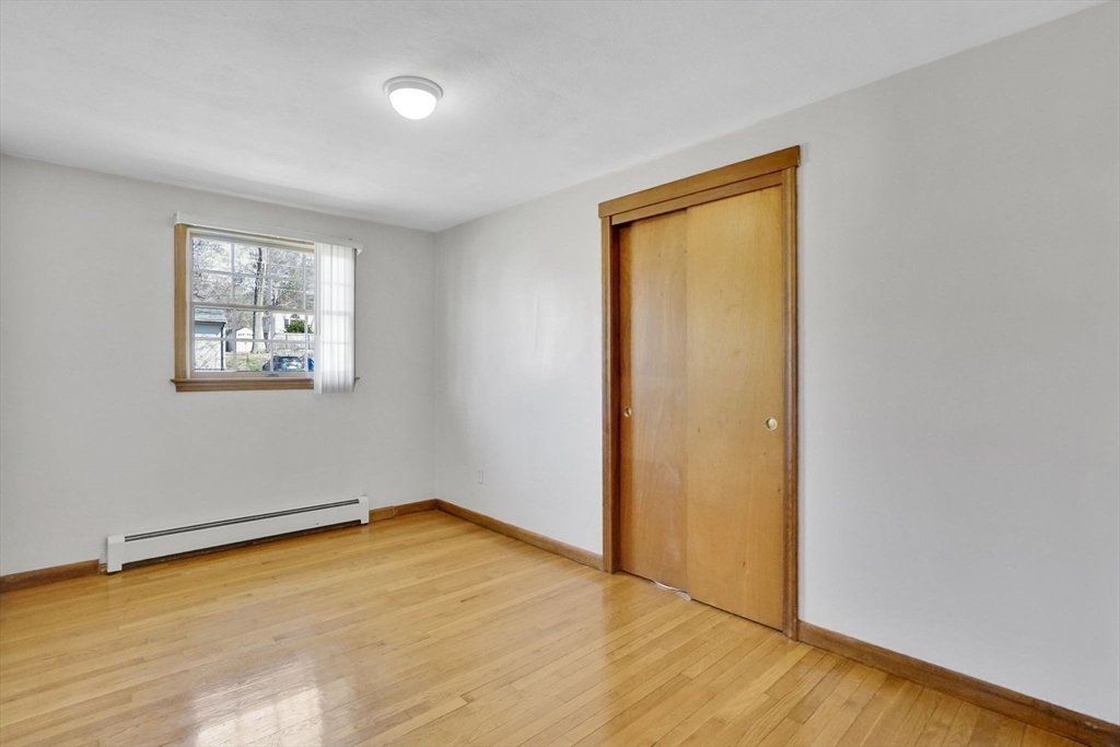 142 Louis Road Springfield, MA 01118 - Photo 19 of 40