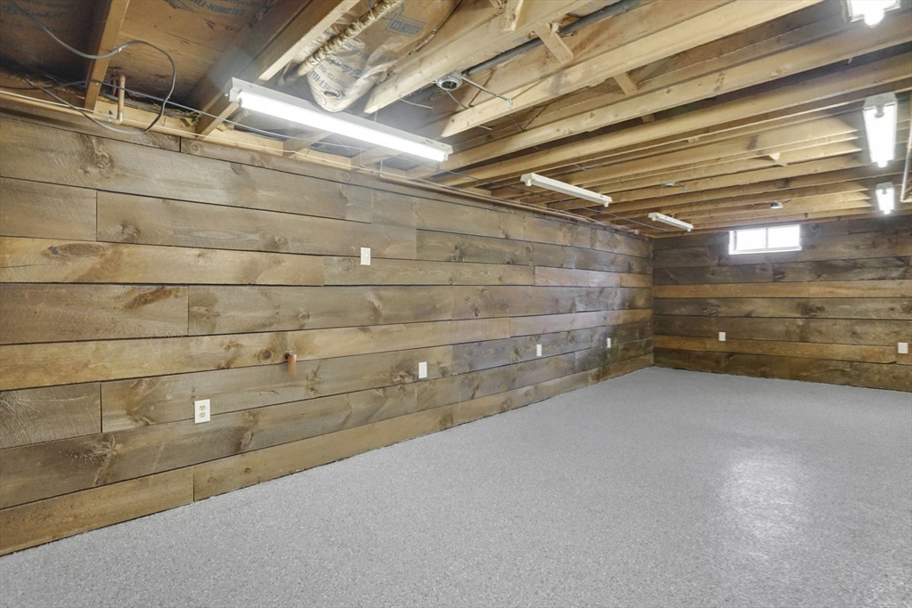 142 Louis Road Springfield, MA 01118 - Photo 31 of 40