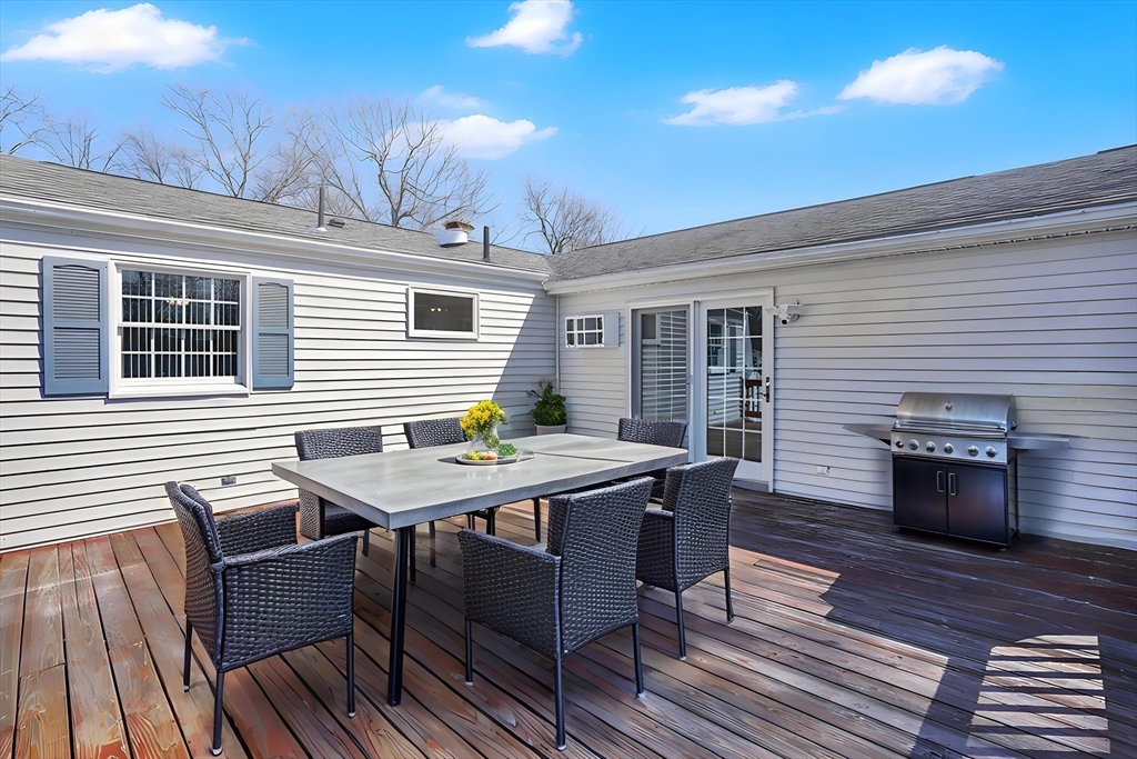 142 Louis Road Springfield, MA 01118 - Photo 4 of 40