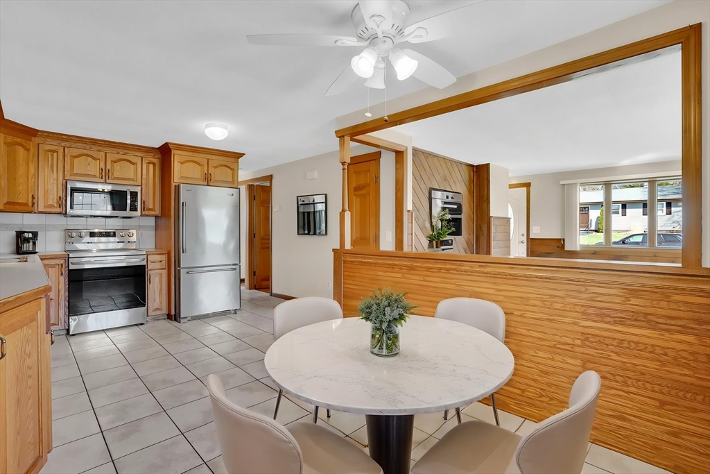 142 Louis Road Springfield, MA 01118 - Photo 6 of 40