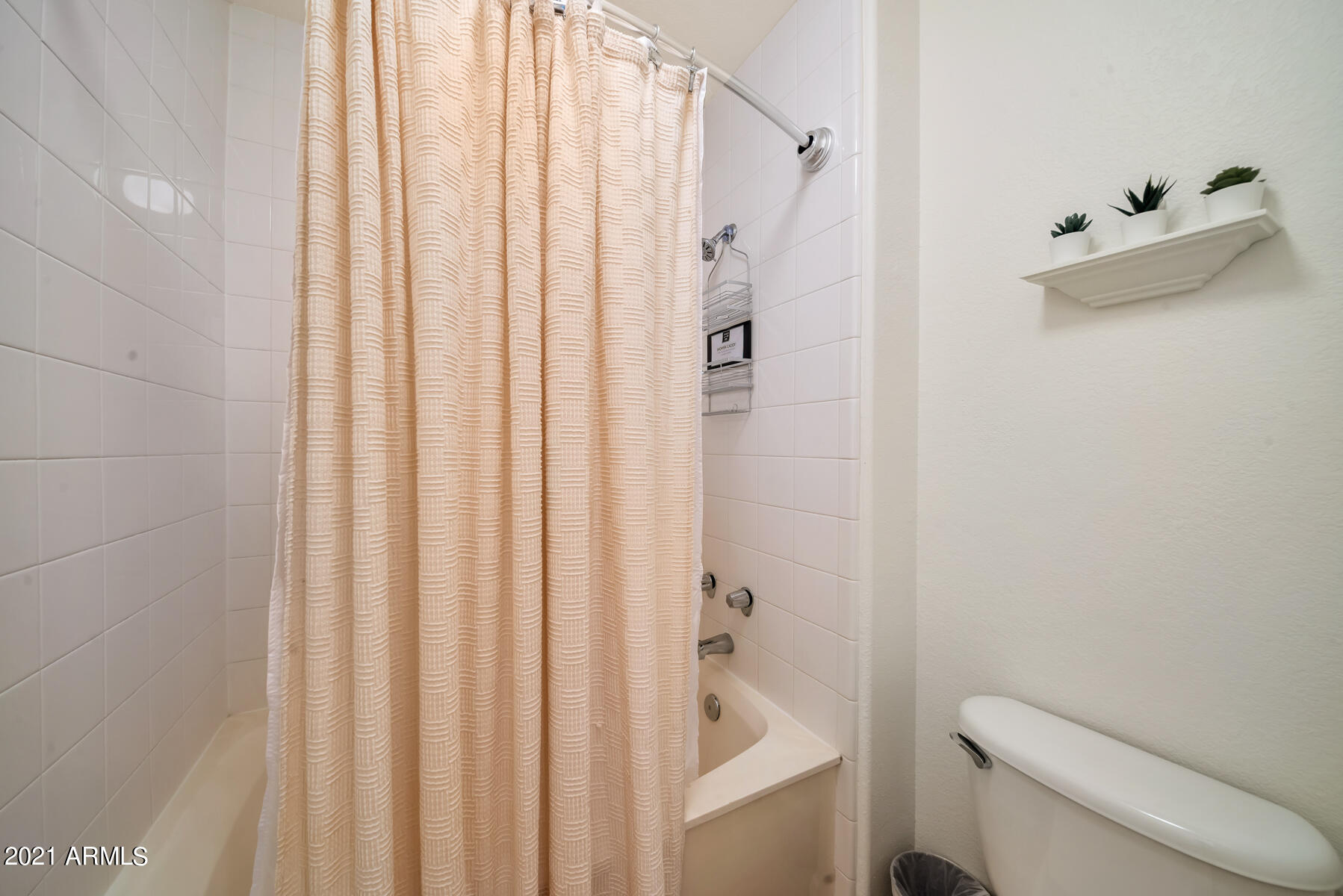7575 East Indian Bend Road, Unit 2044 Scottsdale, AZ 85250 - Photo 14 of 33 Master Bath