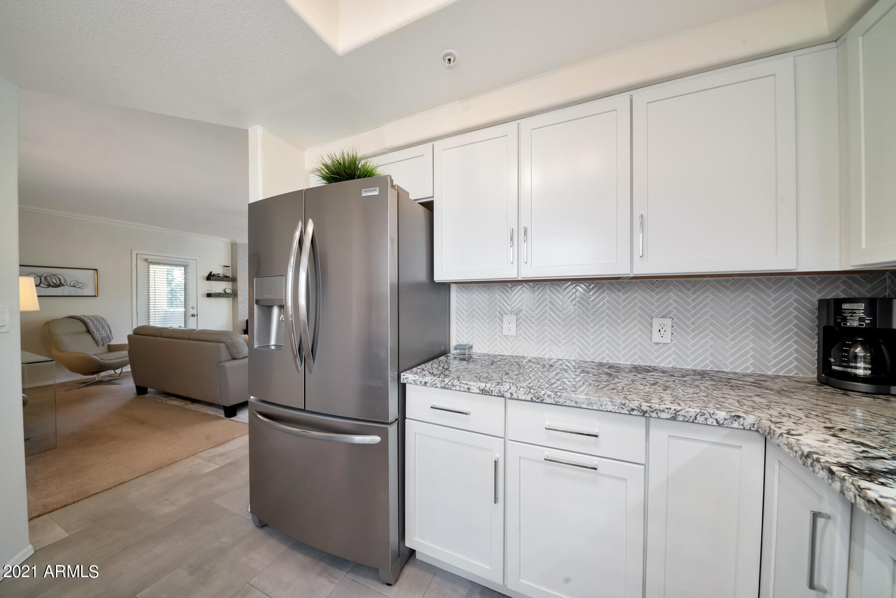 7575 East Indian Bend Road, Unit 2044 Scottsdale, AZ 85250 - Photo 8 of 33 Kitchen