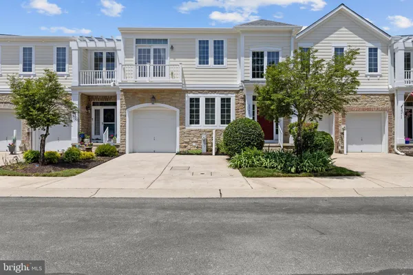 $630,000 | 8861 Shining Oceans Way, Unit 27, Columbia, MD 21045