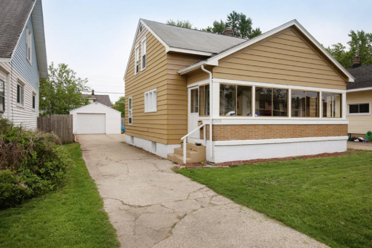 2430 Lamar Avenue Southwest Wyoming, MI 49519 - Photo 1 of 24 IMG_7321