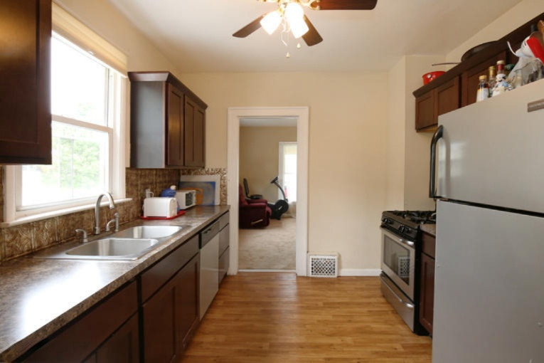 2430 Lamar Avenue Southwest Wyoming, MI 49519 - Photo 10 of 24 IMG_7342