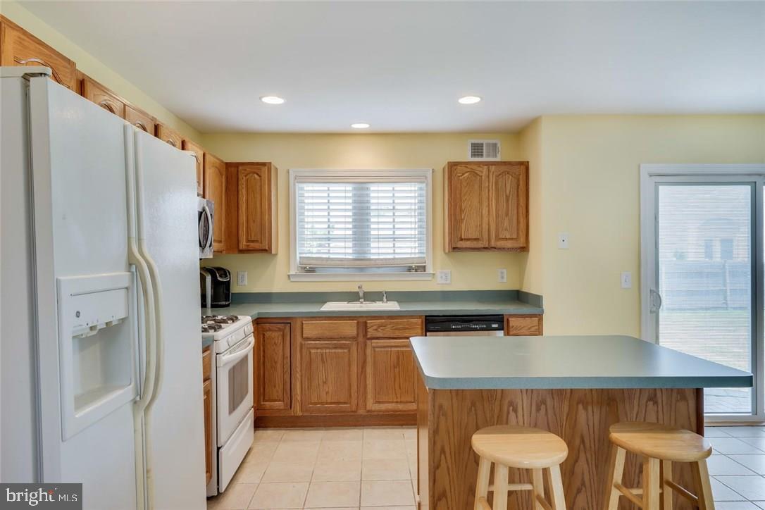 392 Leeward Road Manahawkin, NJ 08050 - Photo 13 of 34