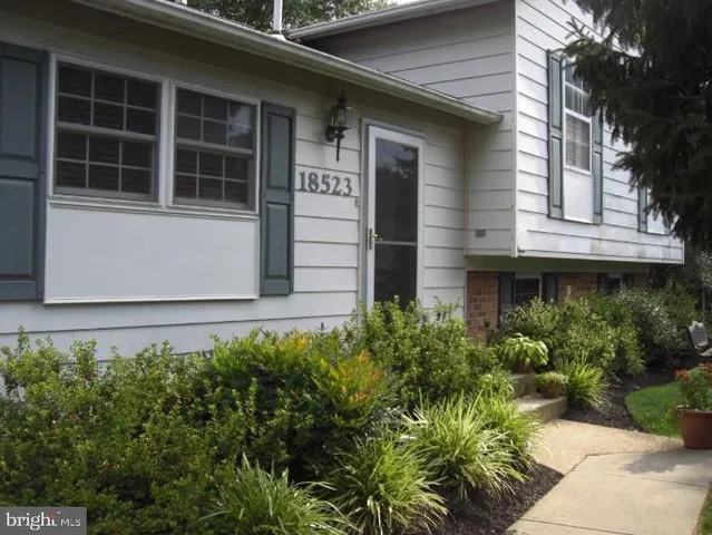 $3,200 | 18523 Mountain Laurel Terrace, Gaithersburg, MD 20879