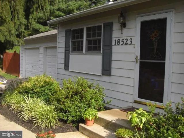 $3,200 | 18523 Mountain Laurel Terrace, Gaithersburg, MD 20879