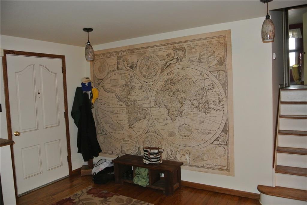 255 Foxcroft Road Pittsburgh, PA 15220 - Photo 2 of 24 Gallery Image 2