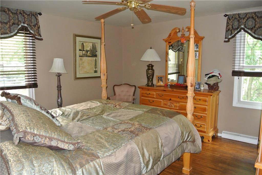 255 Foxcroft Road Pittsburgh, PA 15220 - Photo 11 of 24 Gallery Image 11