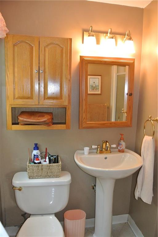 255 Foxcroft Road Pittsburgh, PA 15220 - Photo 13 of 24 Gallery Image 13