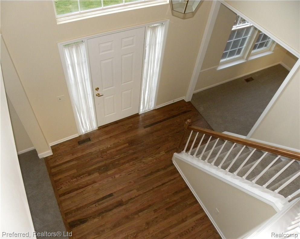 396 Springfield Drive Canton, MI 48188 - Photo 18 of 28 2 Story Foyer