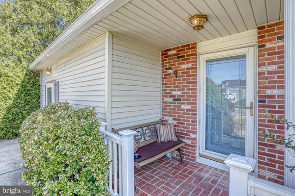 $440,000 | 500 Defoe Road, Hockessin, DE 19707