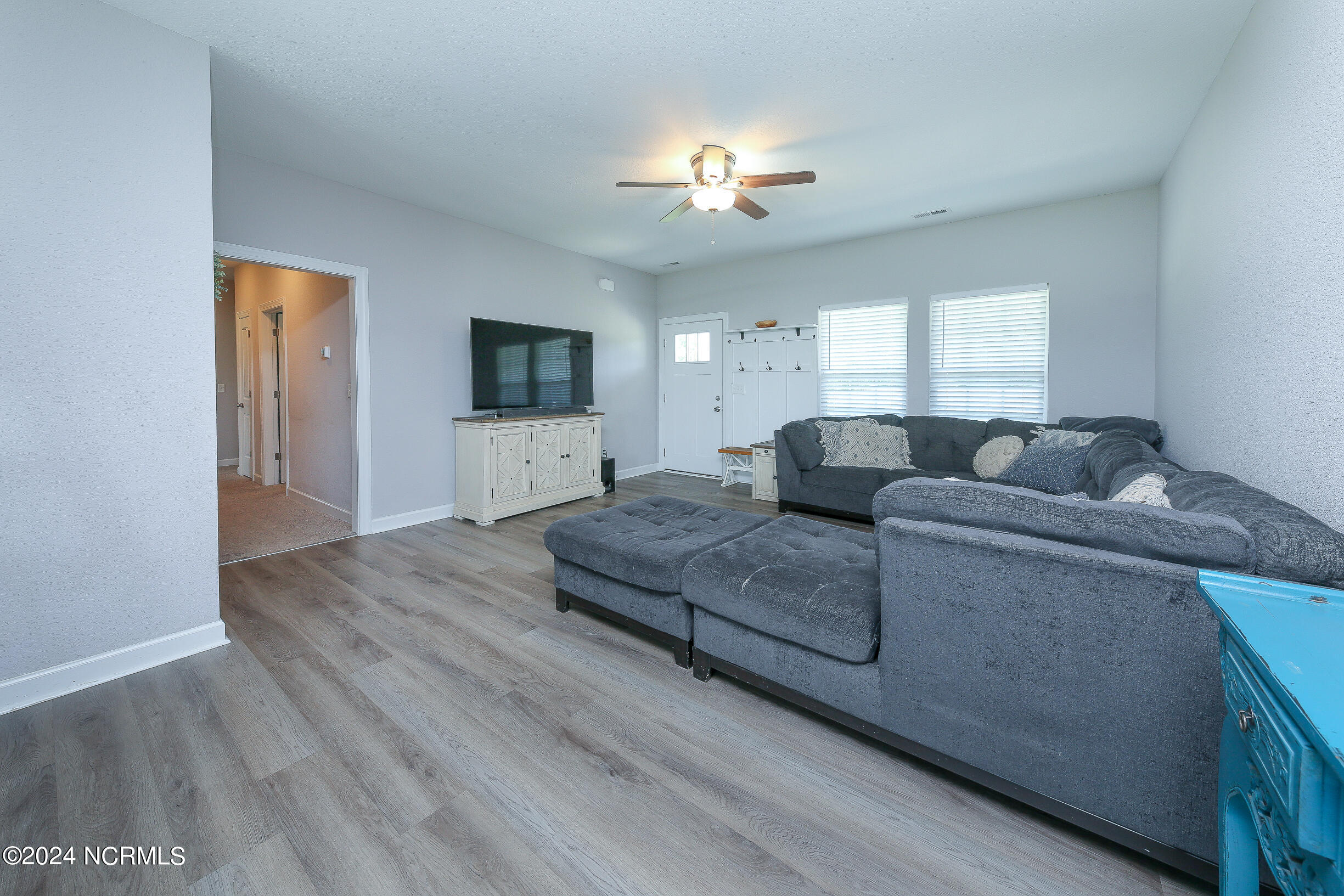 294 Sleepy Hollow Road Camden, NC 27921 - Photo 6 of 39 Living room
