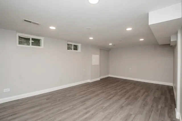 $2,500 | 4216 North Kedvale Avenue, Unit D, Chicago, IL 60641