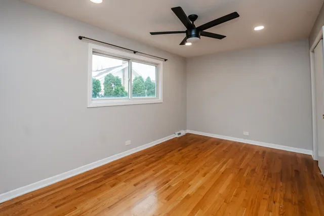 $2,500 | 4216 North Kedvale Avenue, Unit D, Chicago, IL 60641