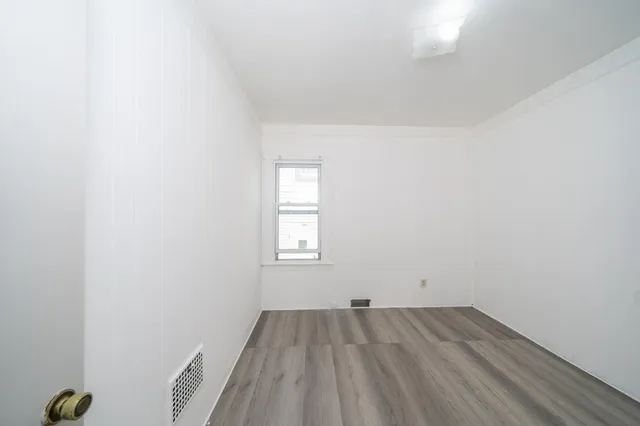 $215,000 | 2656 10th Street, Wyandotte, MI 48192