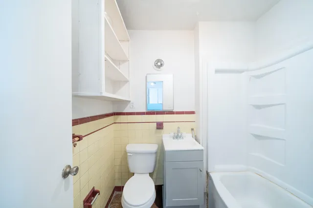 $215,000 | 2656 10th Street, Wyandotte, MI 48192