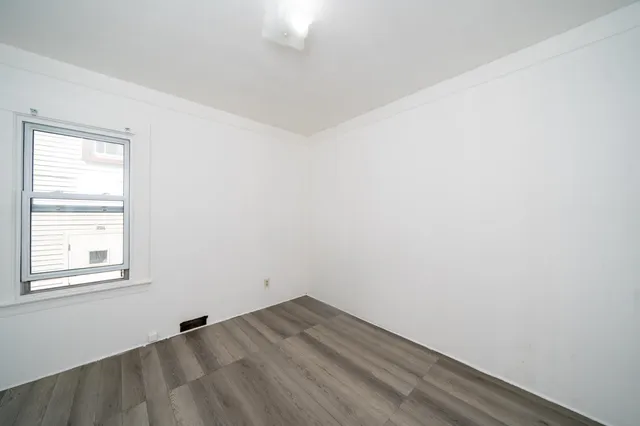 $215,000 | 2656 10th Street, Wyandotte, MI 48192