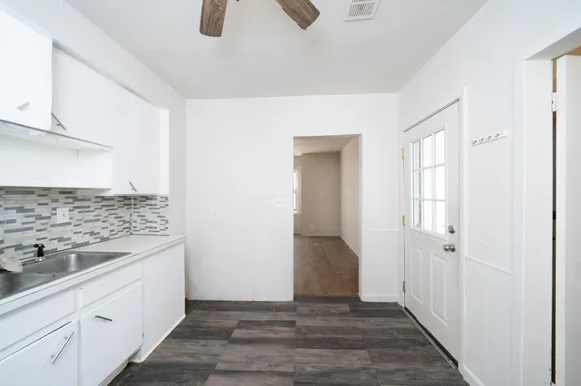 $215,000 | 2656 10th Street, Wyandotte, MI 48192