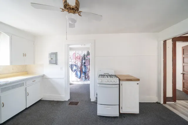 $215,000 | 2656 10th Street, Wyandotte, MI 48192