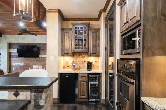 $600,000 | 303 Schneider Street, Poth, TX 78147