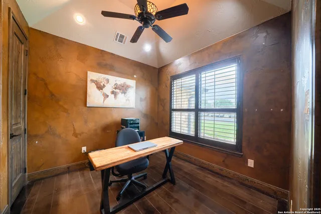 $600,000 | 303 Schneider Street, Poth, TX 78147