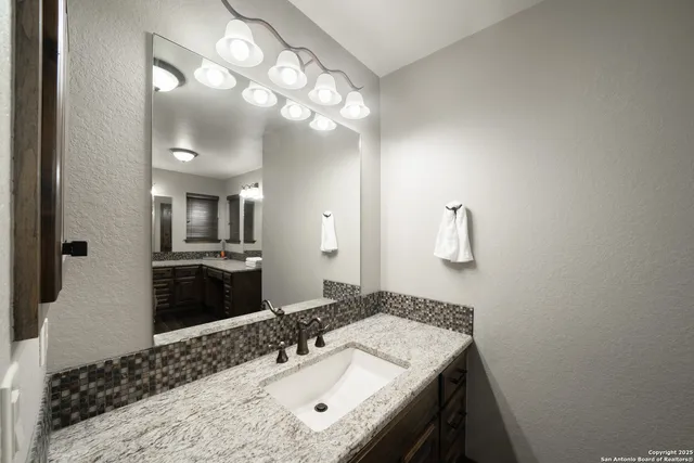 $600,000 | 303 Schneider Street, Poth, TX 78147