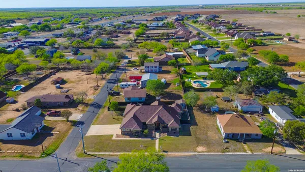 $595,000 | 303 Schneider Street, Poth, TX 78147