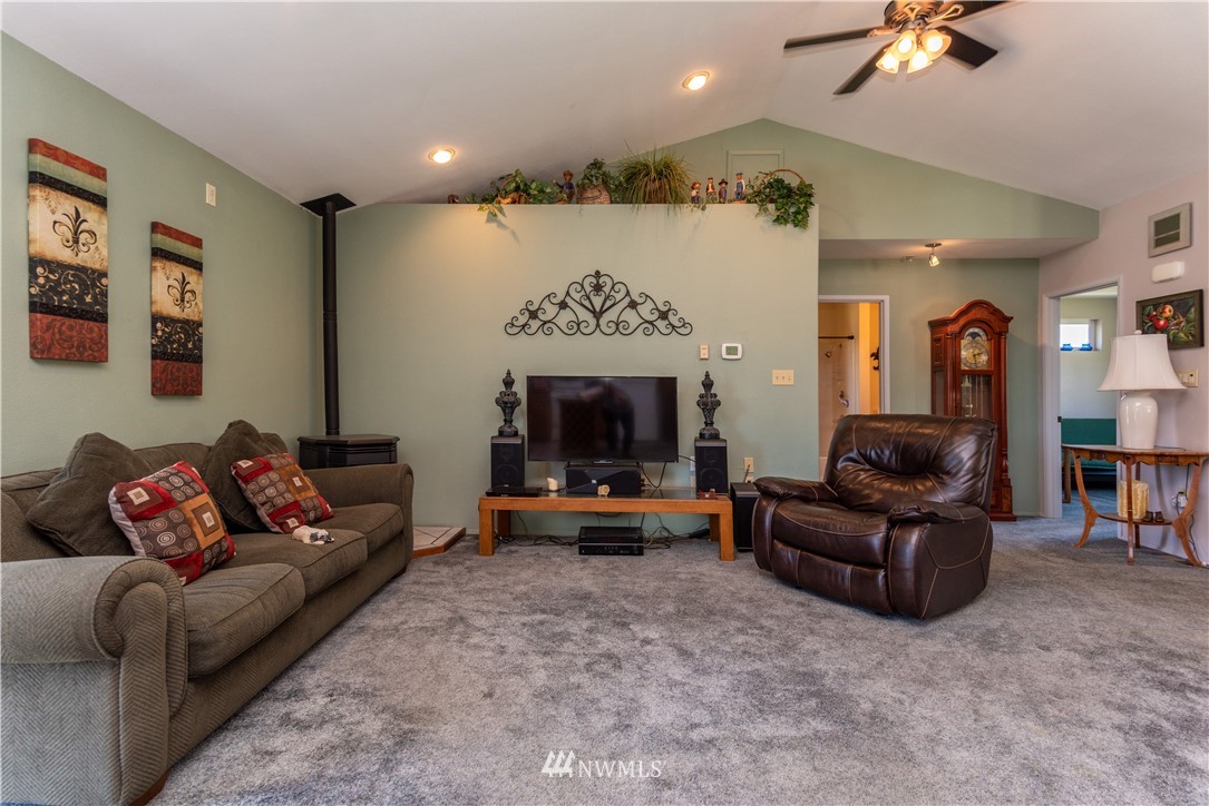 975 Cinebar Road Cinebar, WA 98533 - Photo 8 of 23 Gallery Image 8