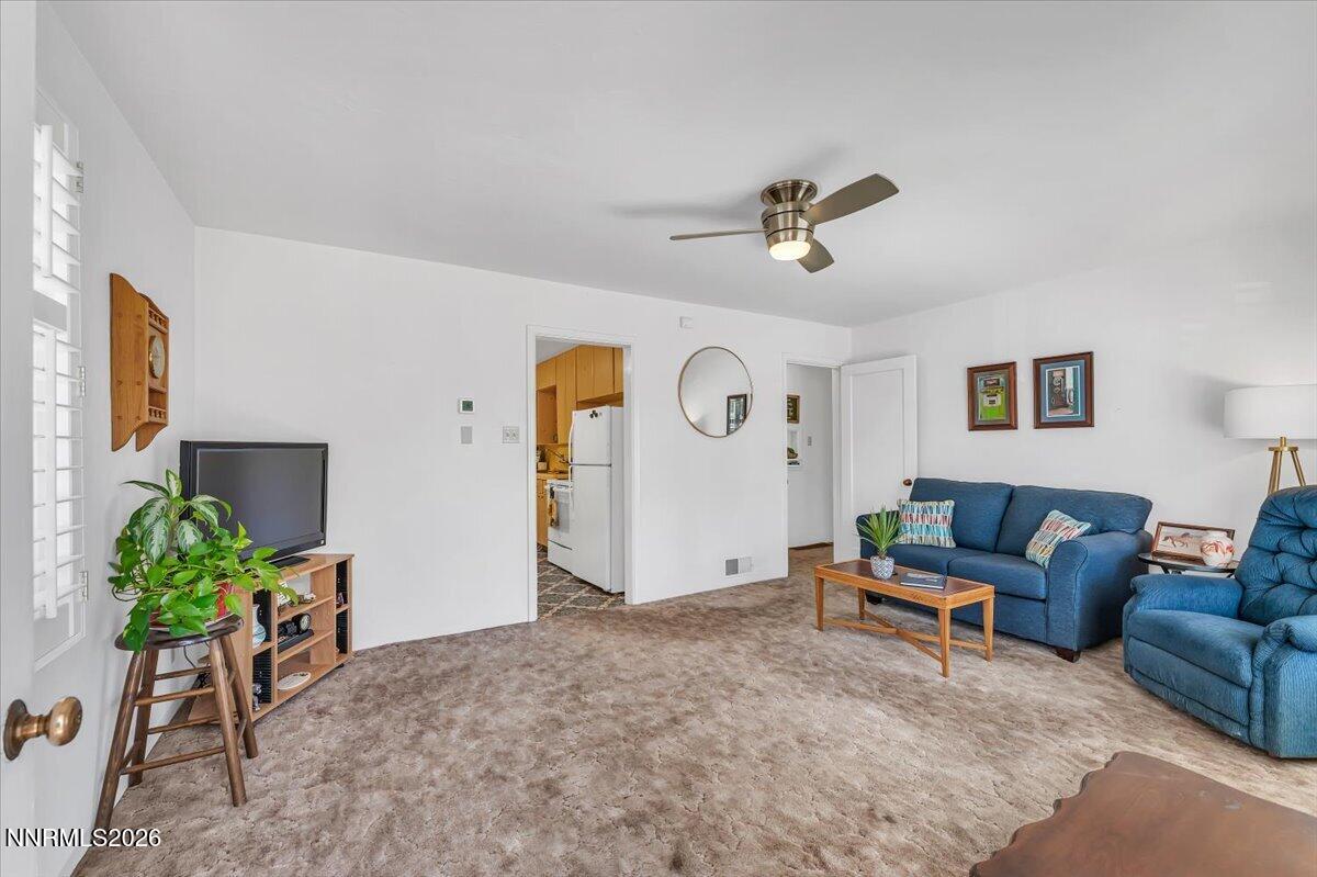 725 Wilkinson Avenue Reno, NV 89502 - Photo 4 of 29 05-725 Wilkinson Ave Reno NV 89502 (5 of