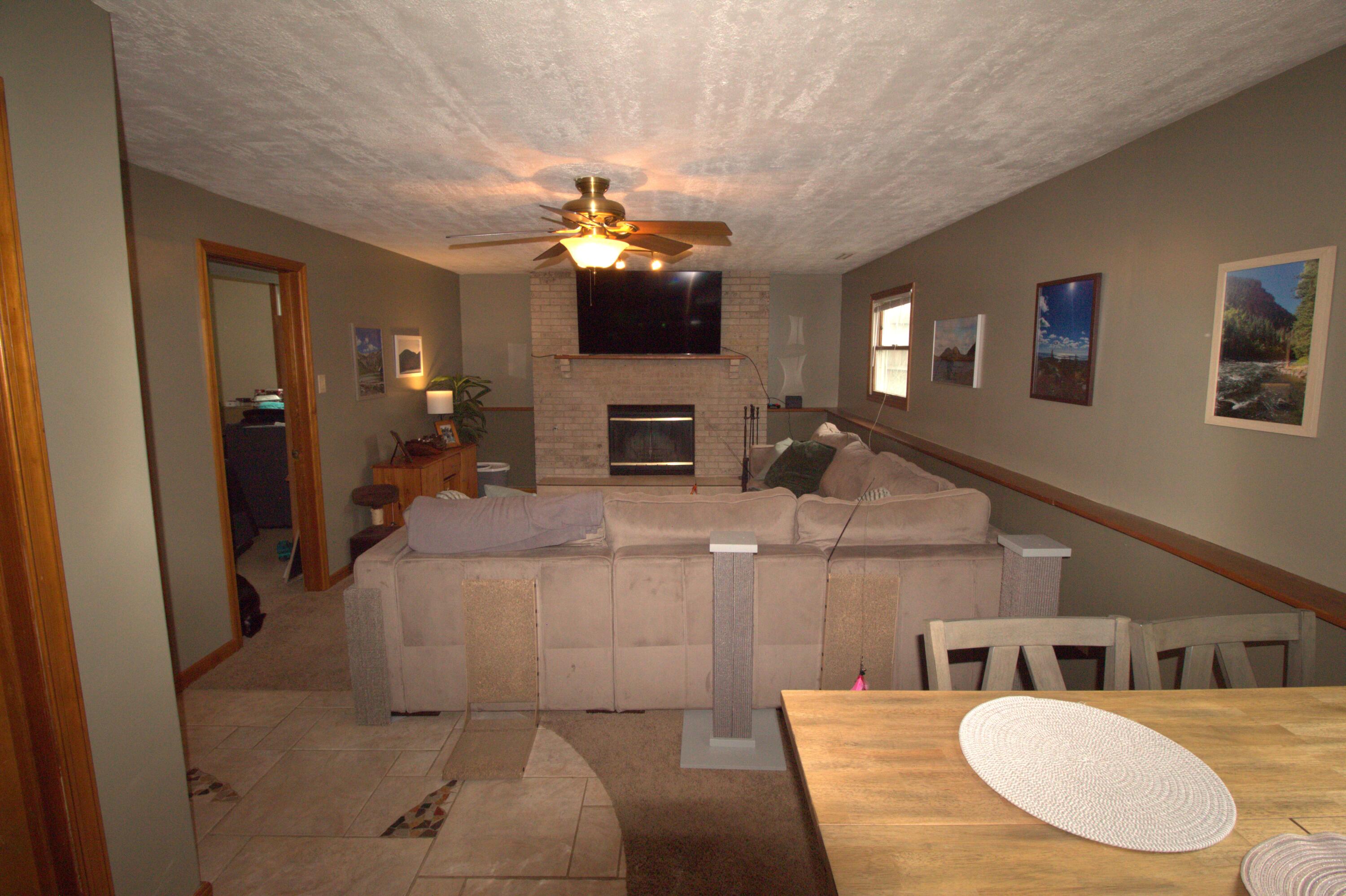 8327 Edison Street Crown Point, IN 46307 - Photo 7 of 10 3000x1997