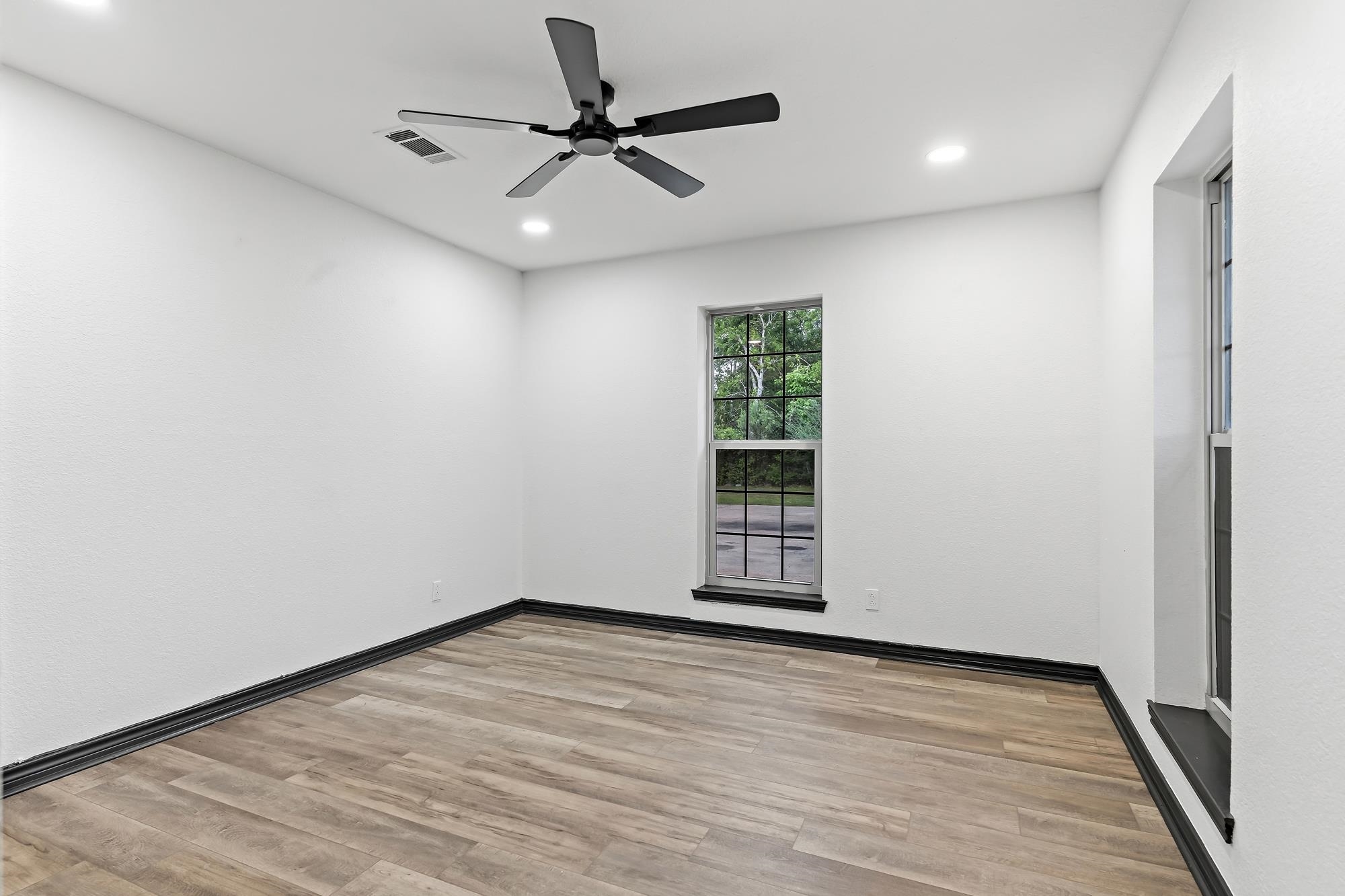 8295 Winzer Road Beaumont, TX 77705 - Photo 19 of 43