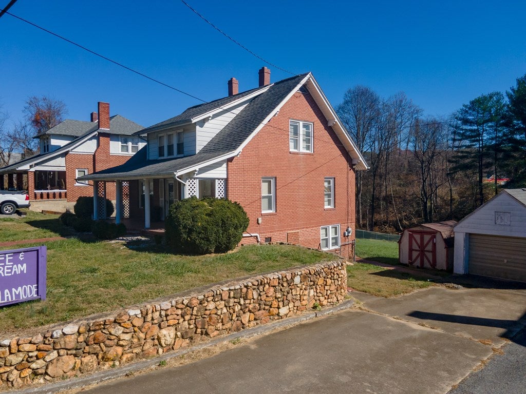 611 Glendale Road Galax, VA 24333 - Photo 19 of 64 Gallery Image 19