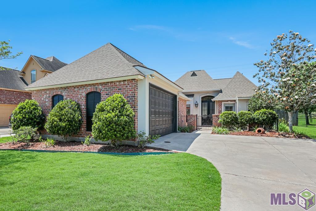 8814 Foxgate Drive Baton Rouge, LA 70809 - Photo 1 of 30 Gallery Image 1